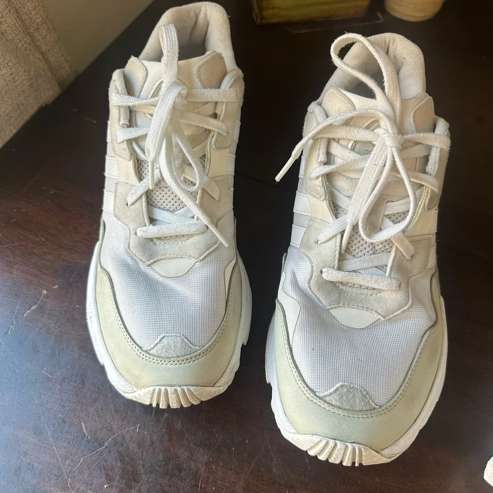 adidas Men's White and Beige Retro Runner Sneakers - Picture 12 of 16